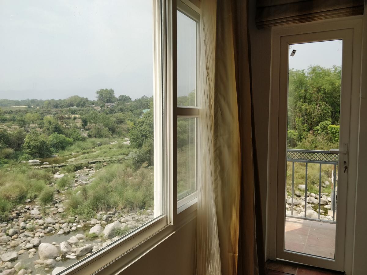 Hotel River Retreat Kangra Eksteriør billede