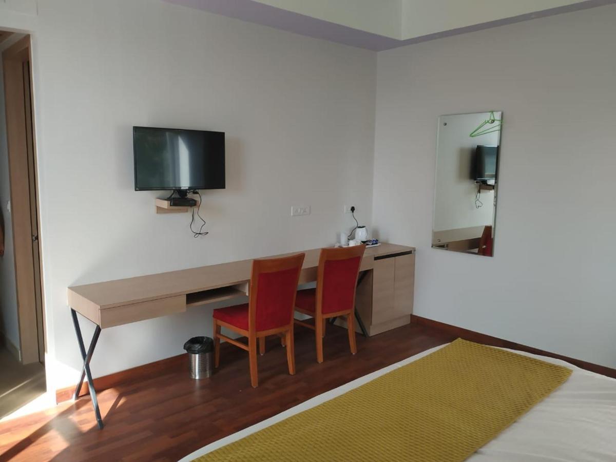 Hotel River Retreat Kangra Eksteriør billede